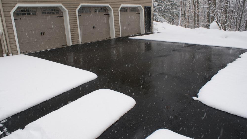 Radiant heated driveway snow melt system